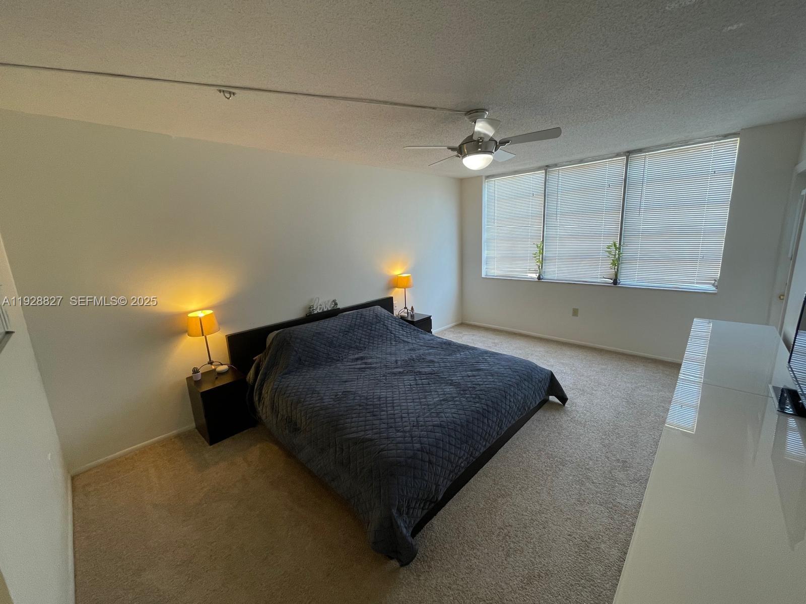 Подробнее 814-2 1 / 2 1036 кв.футов $ 2025-12-10 0 Фото