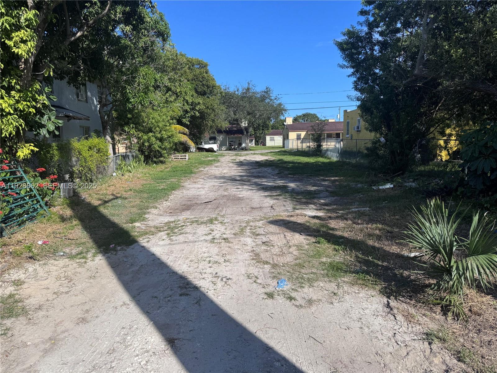 Подробнее / кв.футов $ 2025-12-10 0 Фото