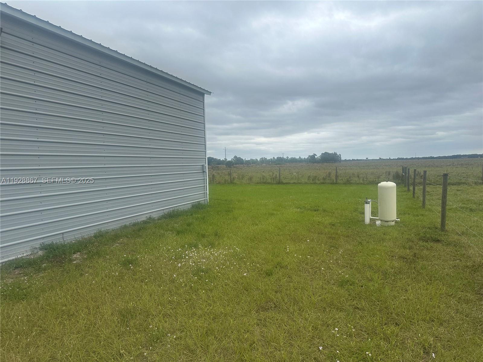 See details / sq. ft. $ 2025-12-10 0 Photo