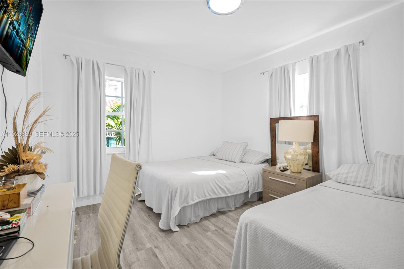 Подробнее / 2428 кв.футов $ 2025-12-11 0 Фото