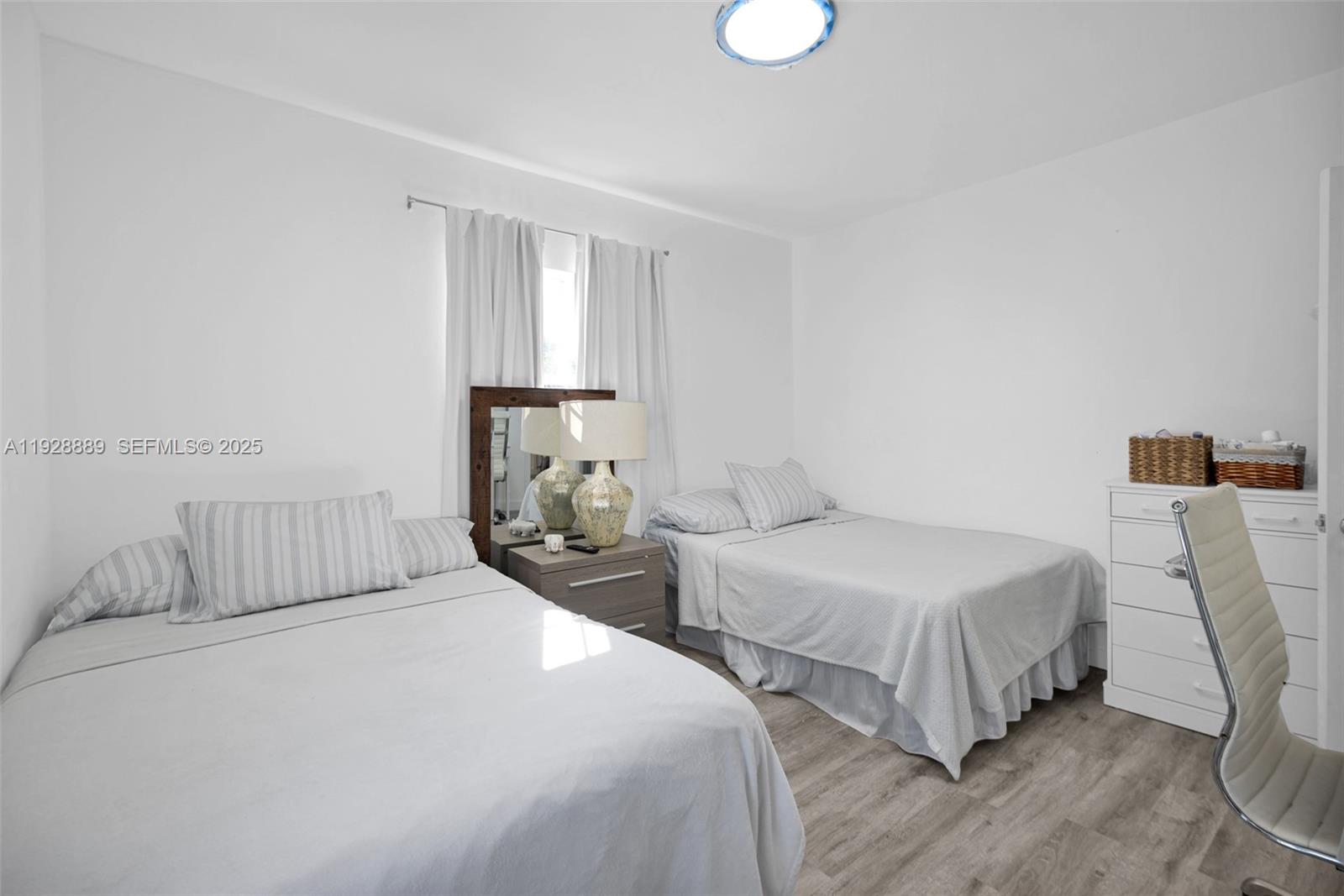 Подробнее / 2428 кв.футов $ 2025-12-11 0 Фото