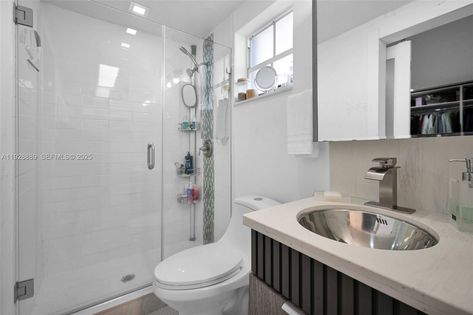 Подробнее / 2428 кв.футов $ 2025-12-11 0 Фото