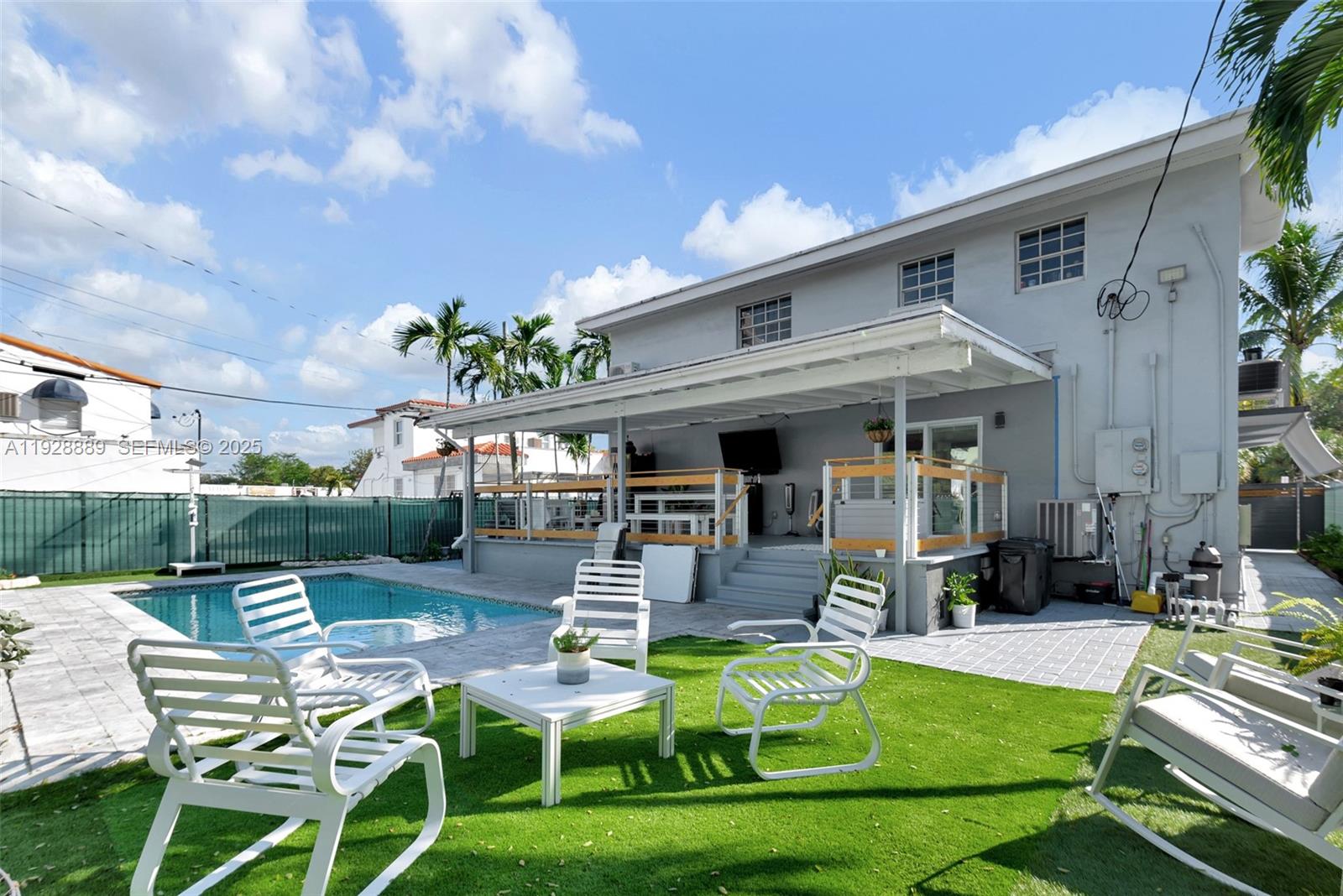 Подробнее / 2428 кв.футов $ 2025-12-11 0 Фото