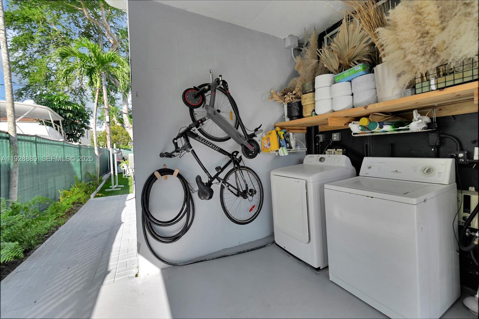 Подробнее / 2428 кв.футов $ 2025-12-11 0 Фото