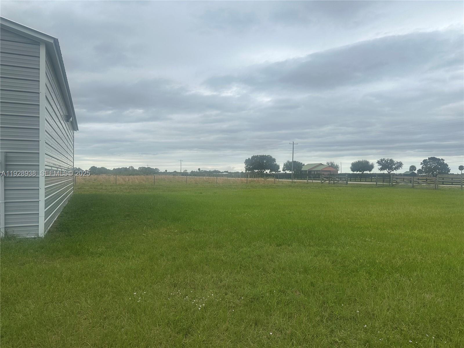 See details / sq. ft. $ 2025-12-11 0 Photo