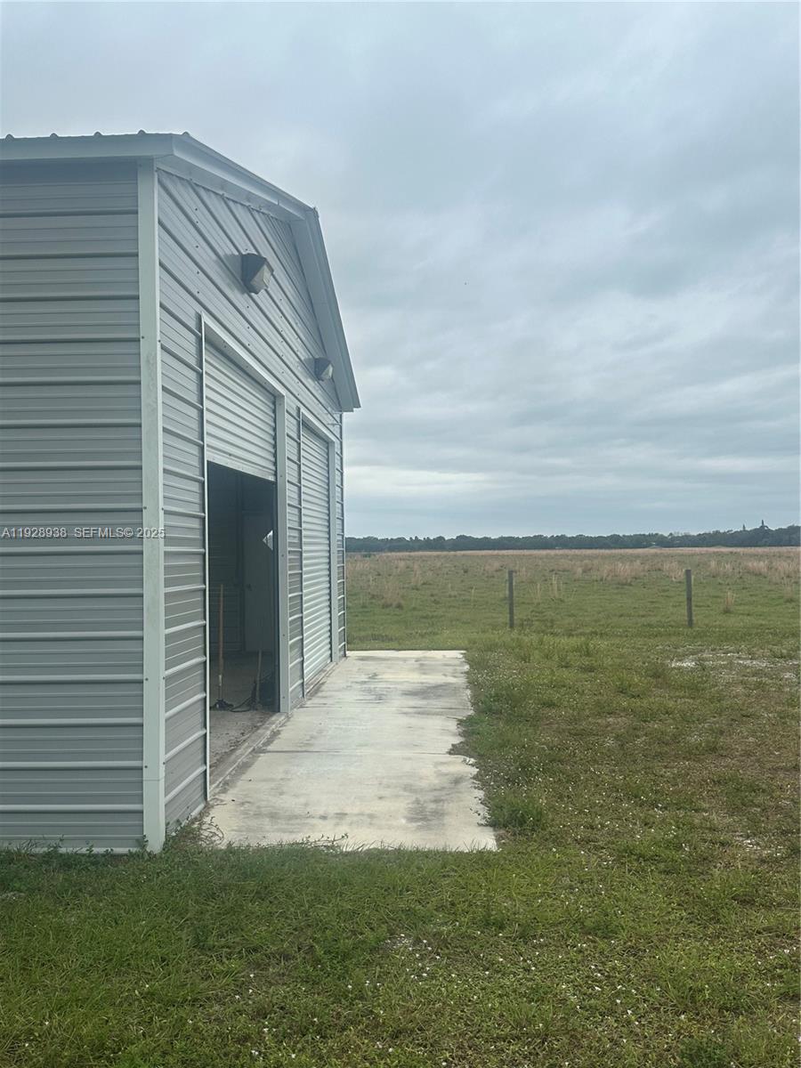 See details / sq. ft. $ 2025-12-11 0 Photo