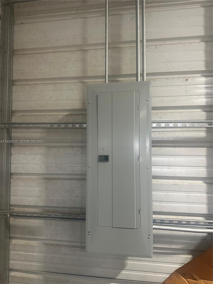 See details / sq. ft. $ 2025-12-11 0 Photo