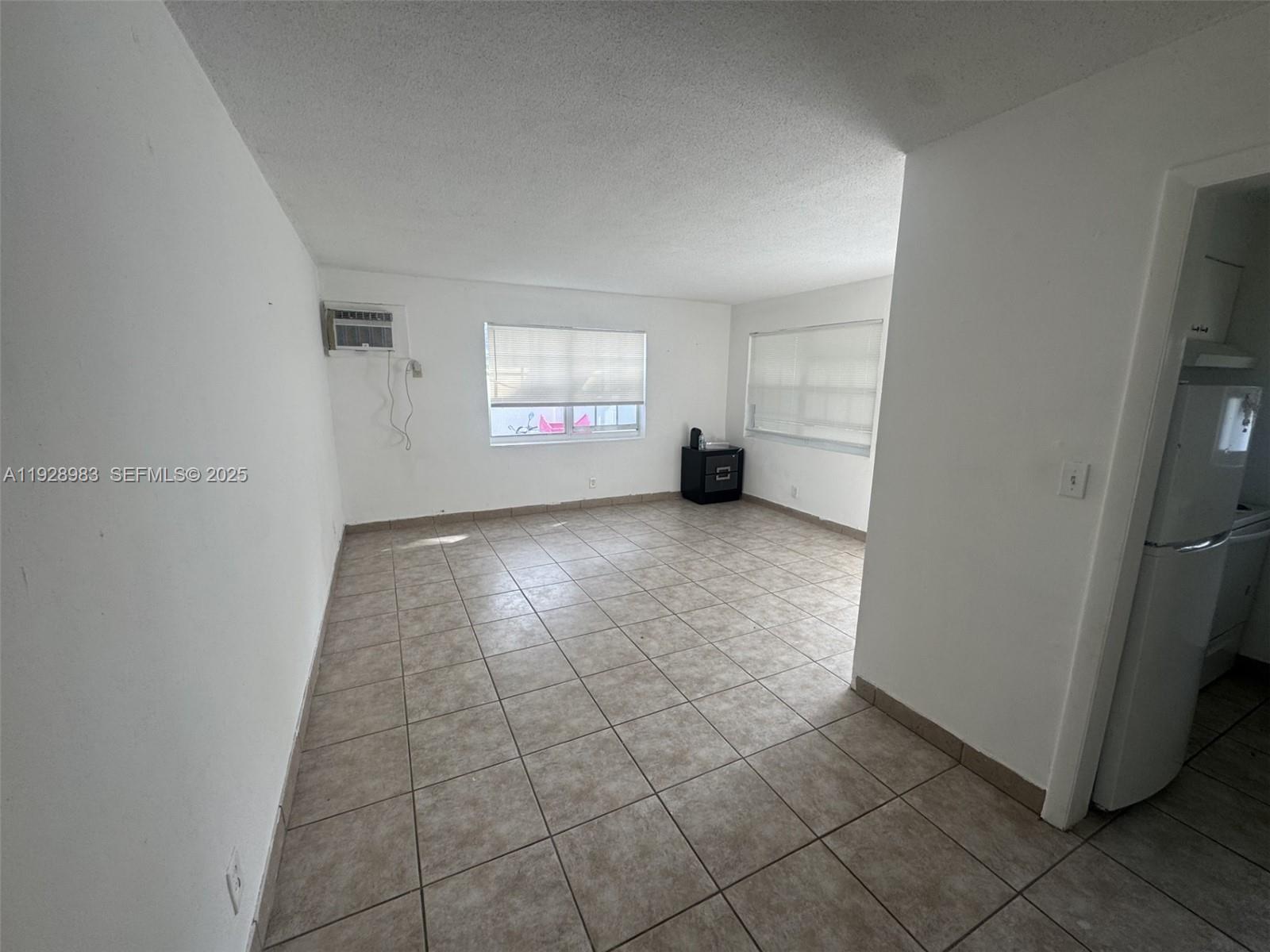 See details 1-6 / sq. ft. $ 2025-12-11 0 Photo