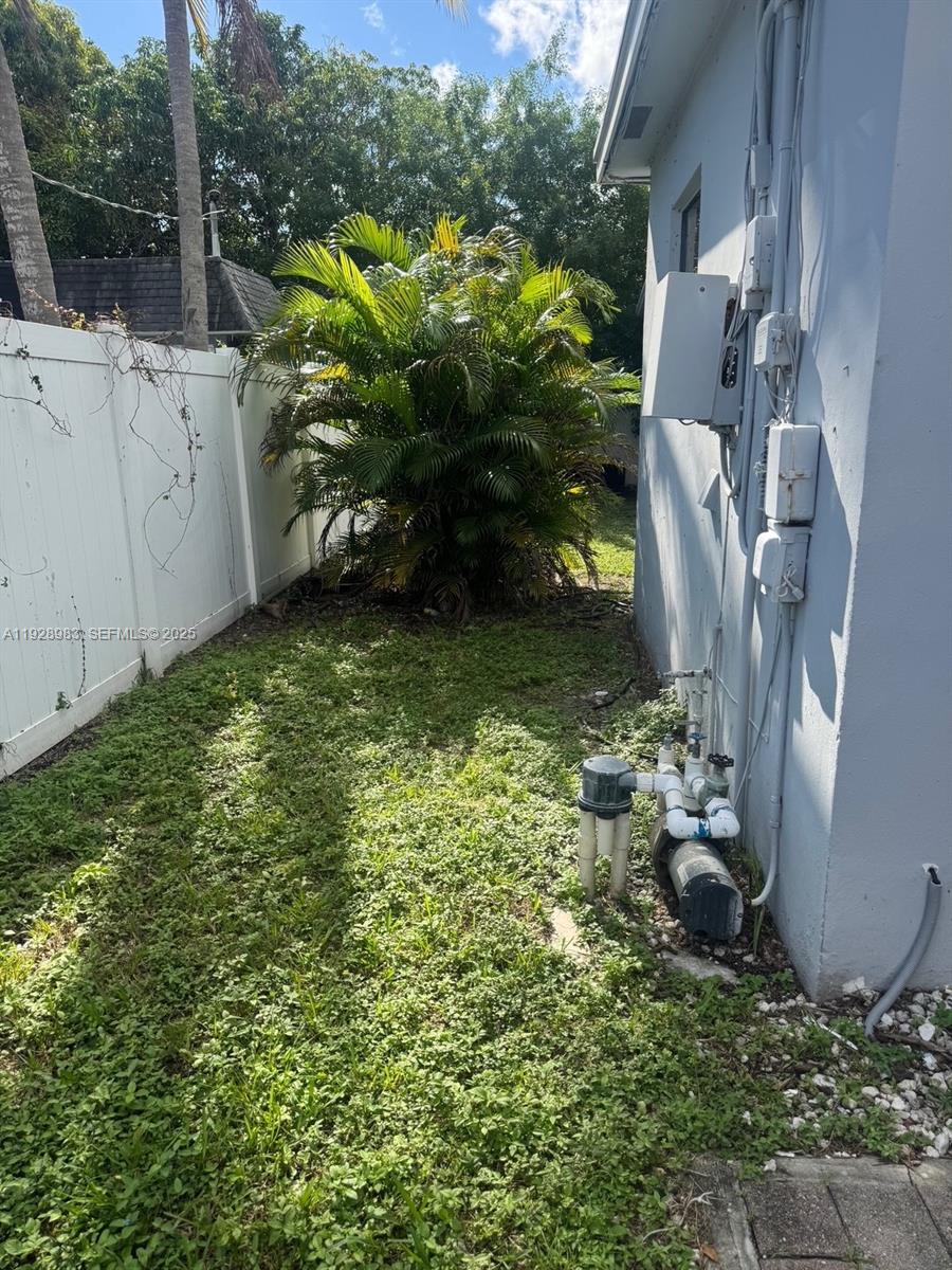 See details 1-6 / sq. ft. $ 2025-12-11 0 Photo