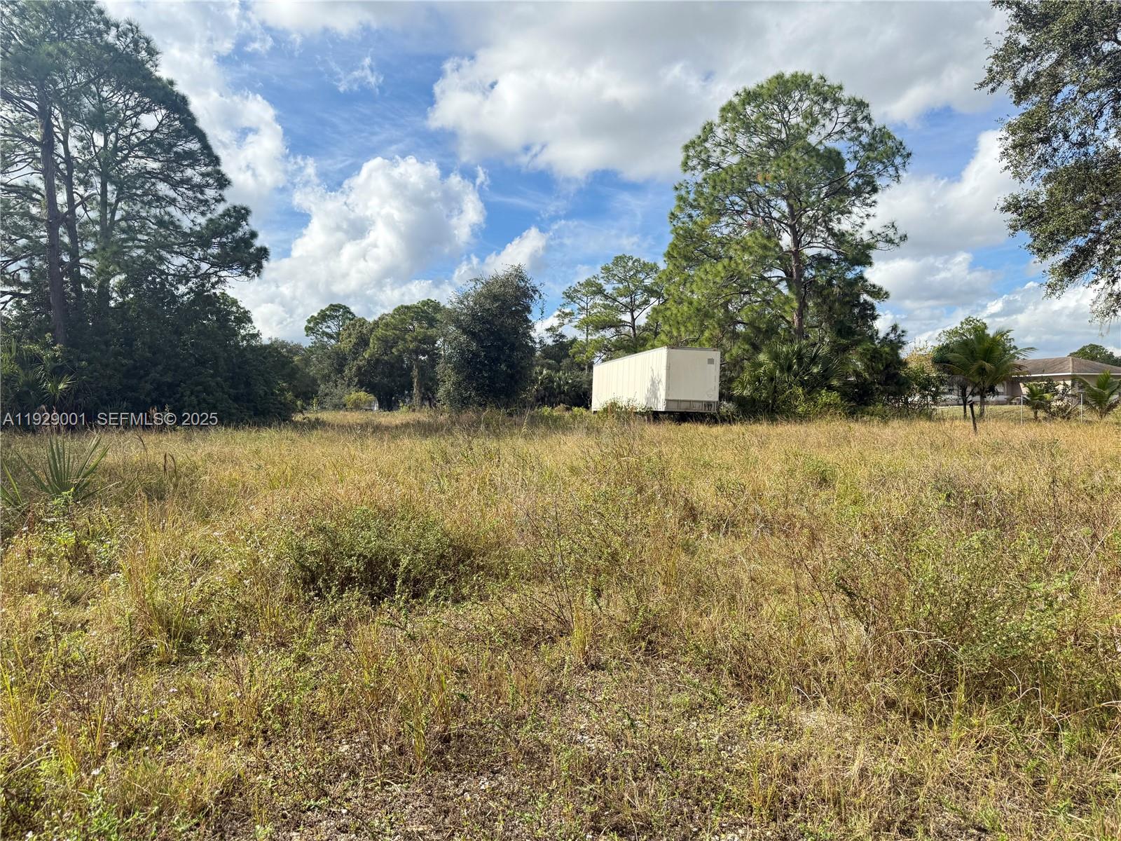 See details / sq. ft. $ 2025-12-11 0 Photo