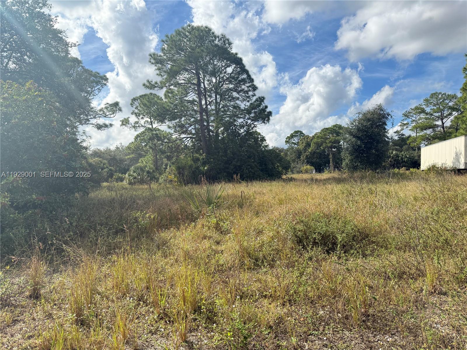 See details / sq. ft. $ 2025-12-11 0 Photo