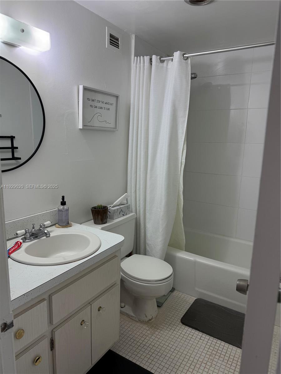 Photo of 400 Kings Point Dr #1214, Sunny Isles Beach, Florida, 33160 -