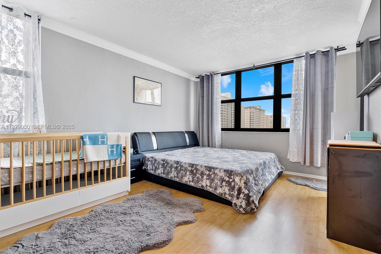 Photo of 2401 Ocean Dr  #605, Hollywood, Florida, 33019 - 