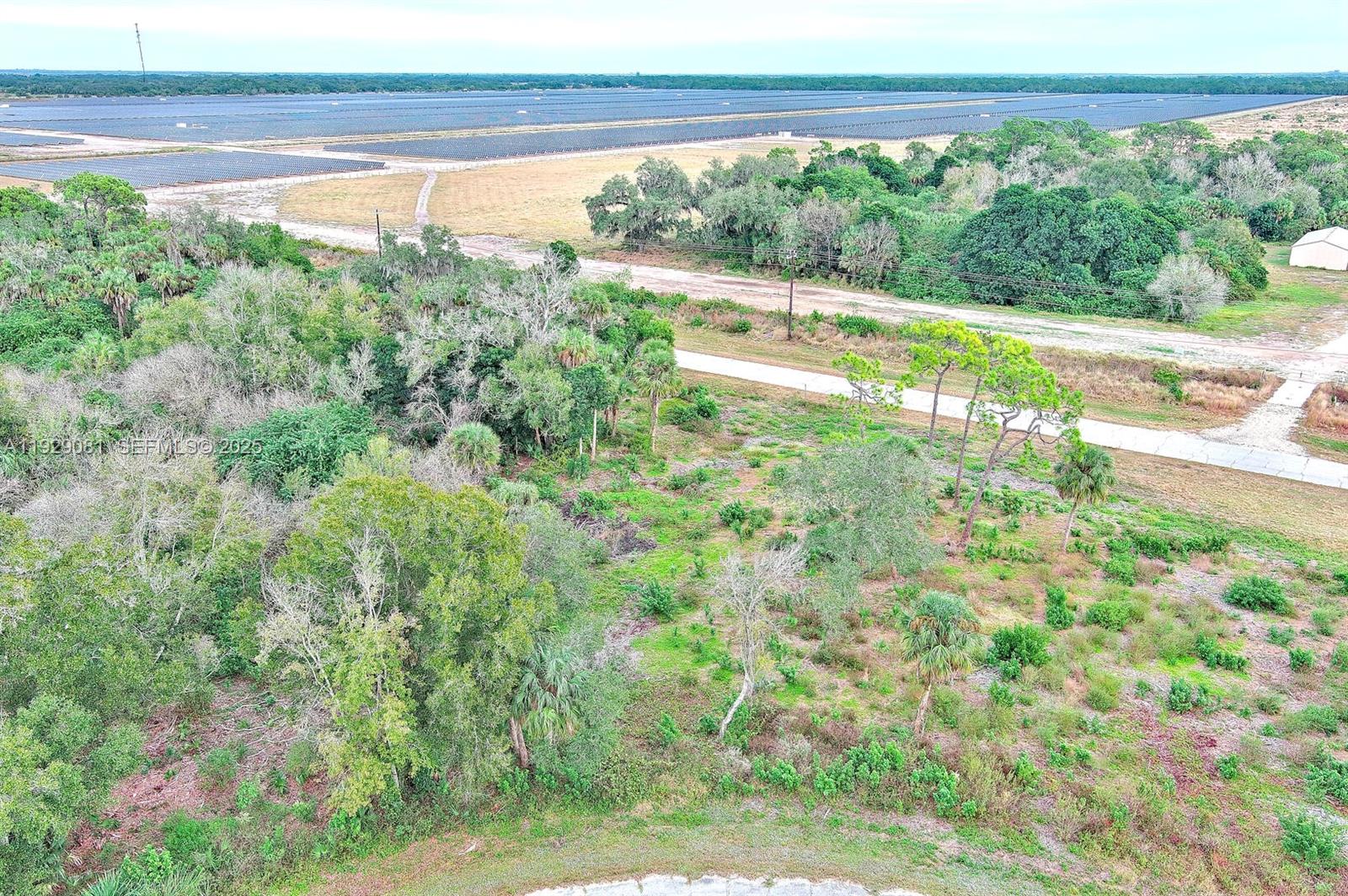 Подробнее / кв.футов $ 2025-12-11 0 Фото