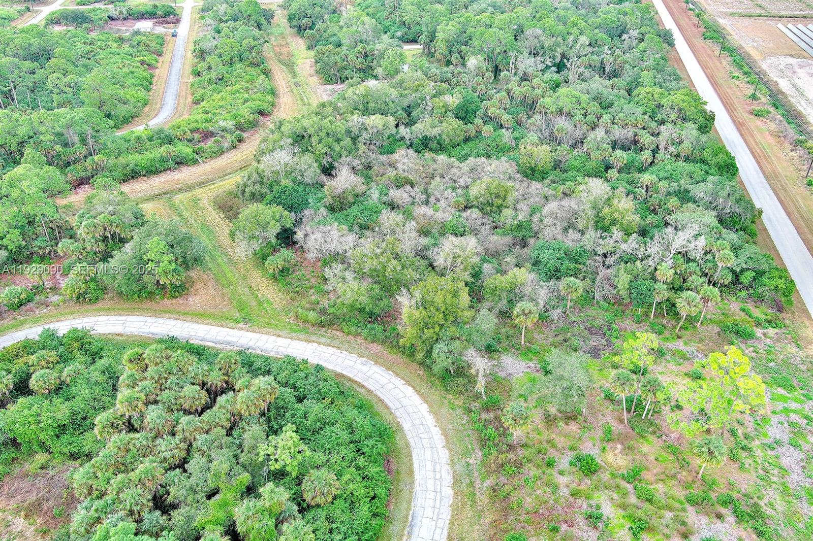 See details / sq. ft. $ 2025-12-11 0 Photo