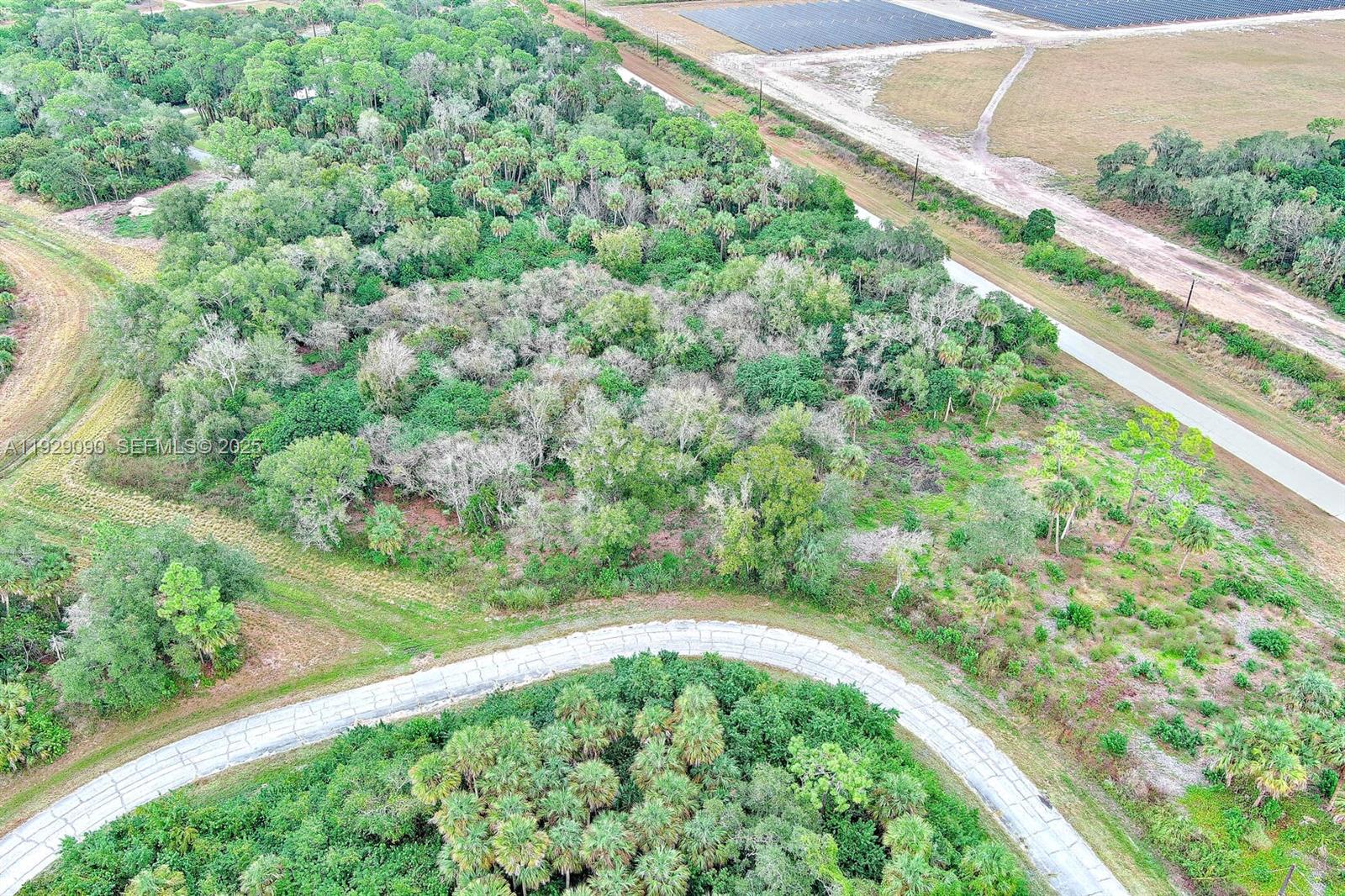 See details / sq. ft. $ 2025-12-11 0 Photo