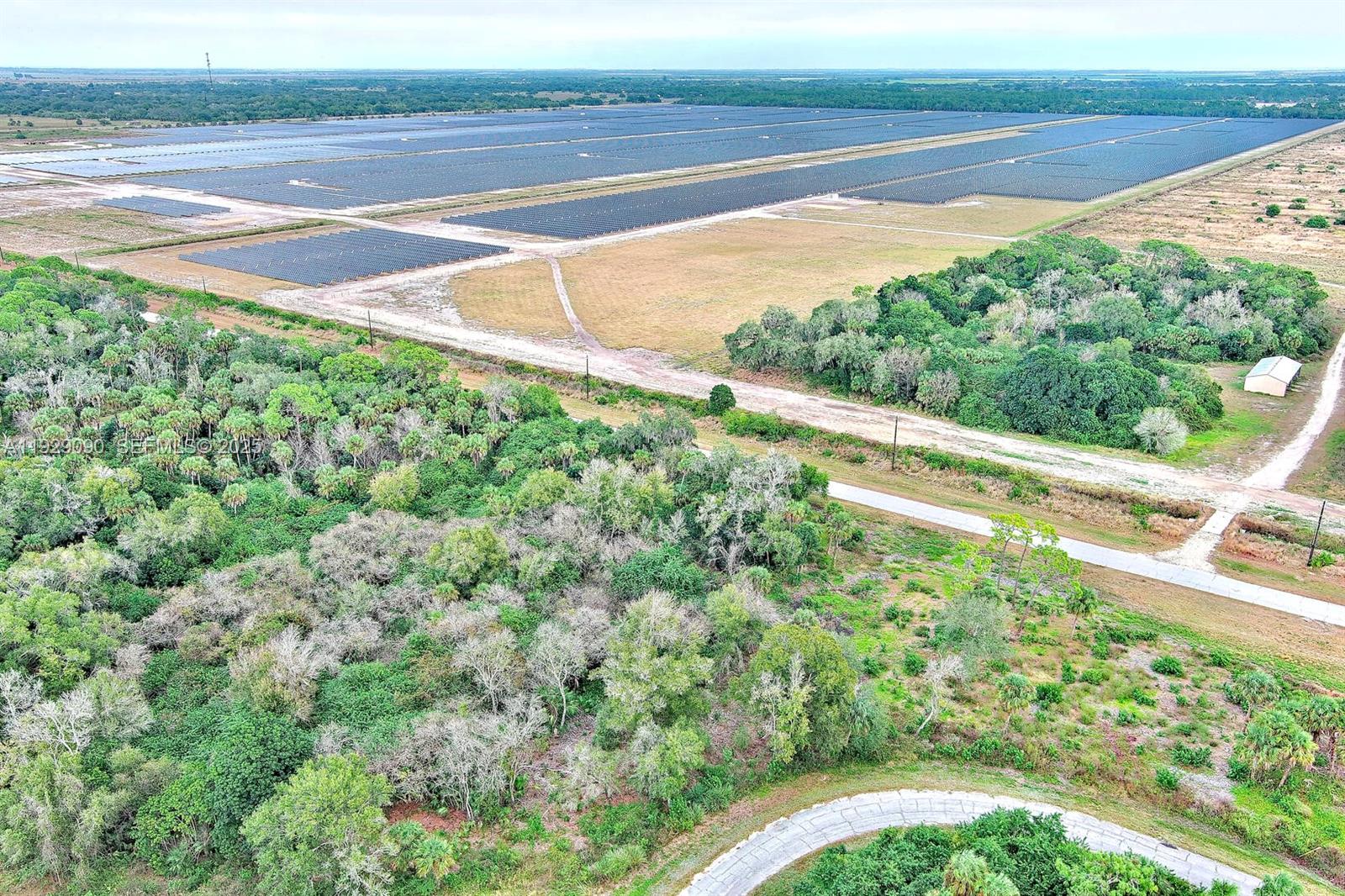 See details / sq. ft. $ 2025-12-11 0 Photo