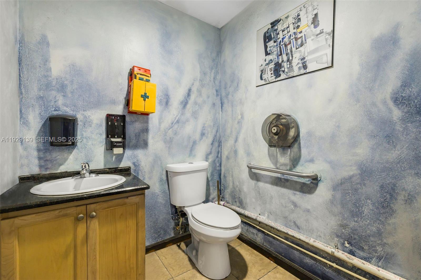 See details / sq. ft. $ 2025-12-11 0 Photo