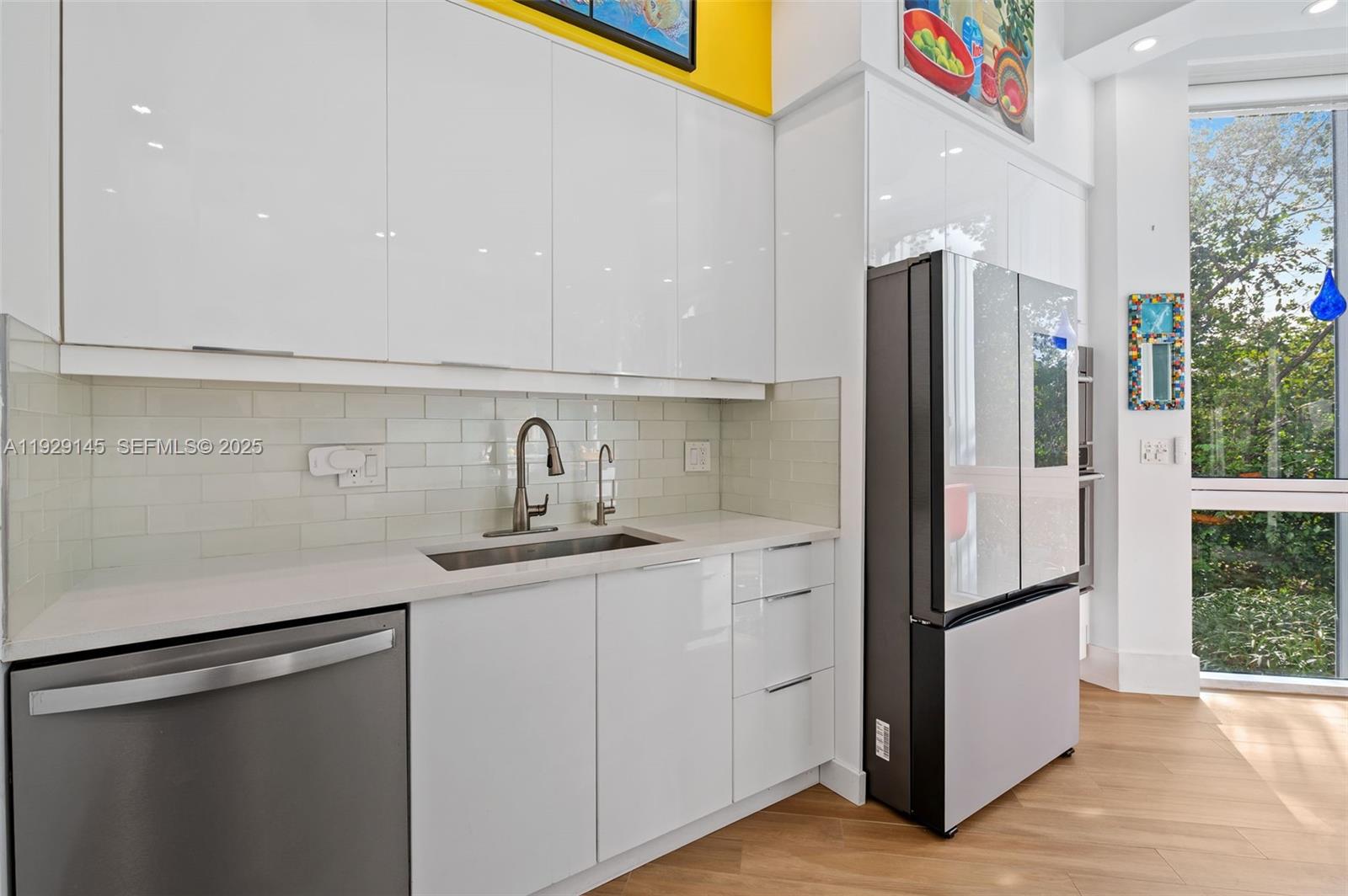 Photo of 16400 Collins Ave  (16400), Sunny Isles Beach, Florida, 33160 - 