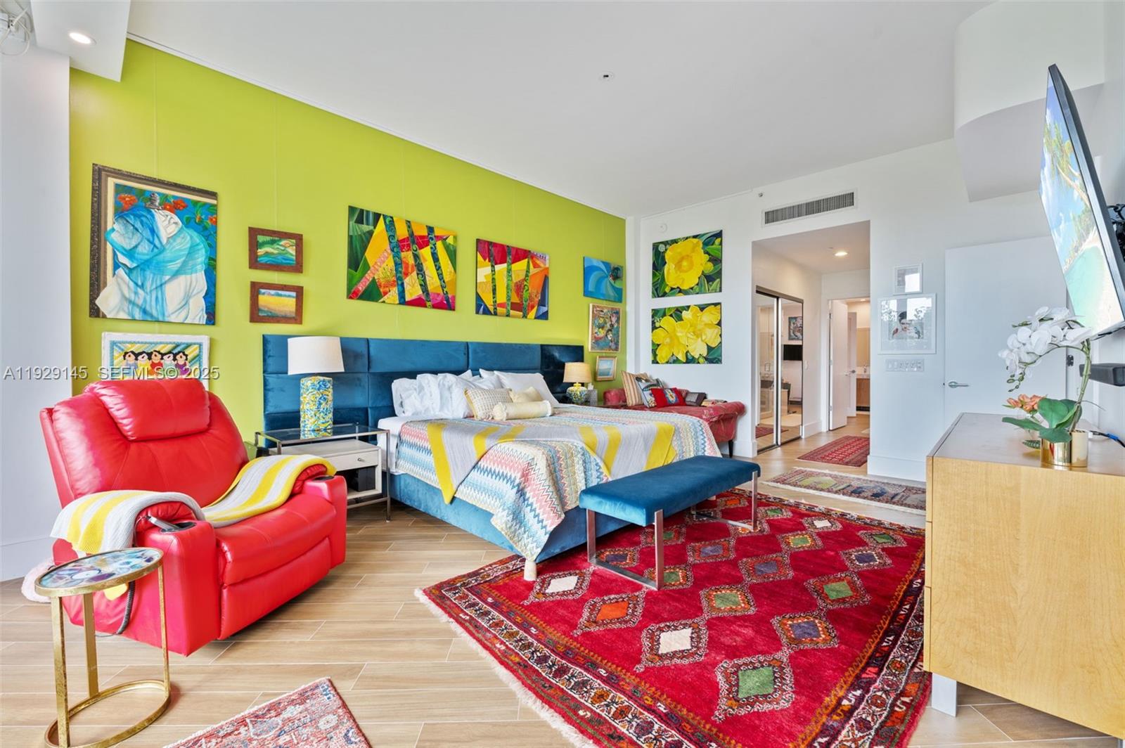 Photo of 16400 Collins Ave  (16400), Sunny Isles Beach, Florida, 33160 - 