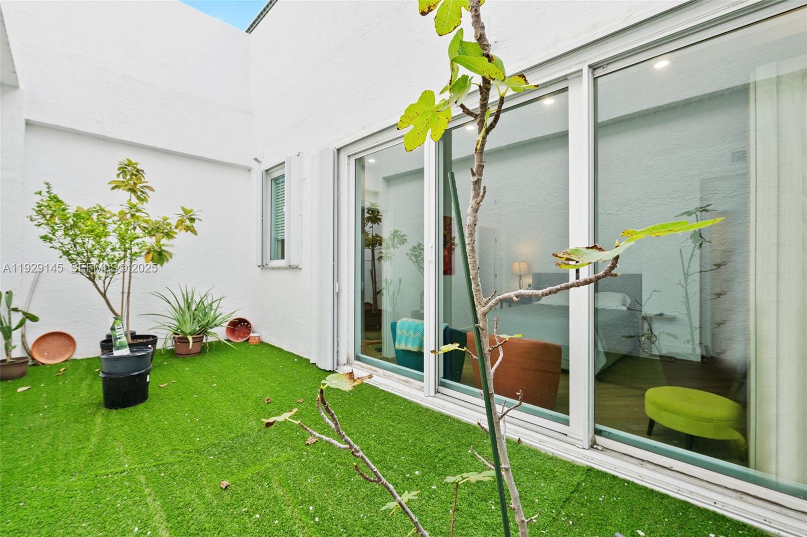 Photo of 16400 Collins Ave  (16400), Sunny Isles Beach, Florida, 33160 - 