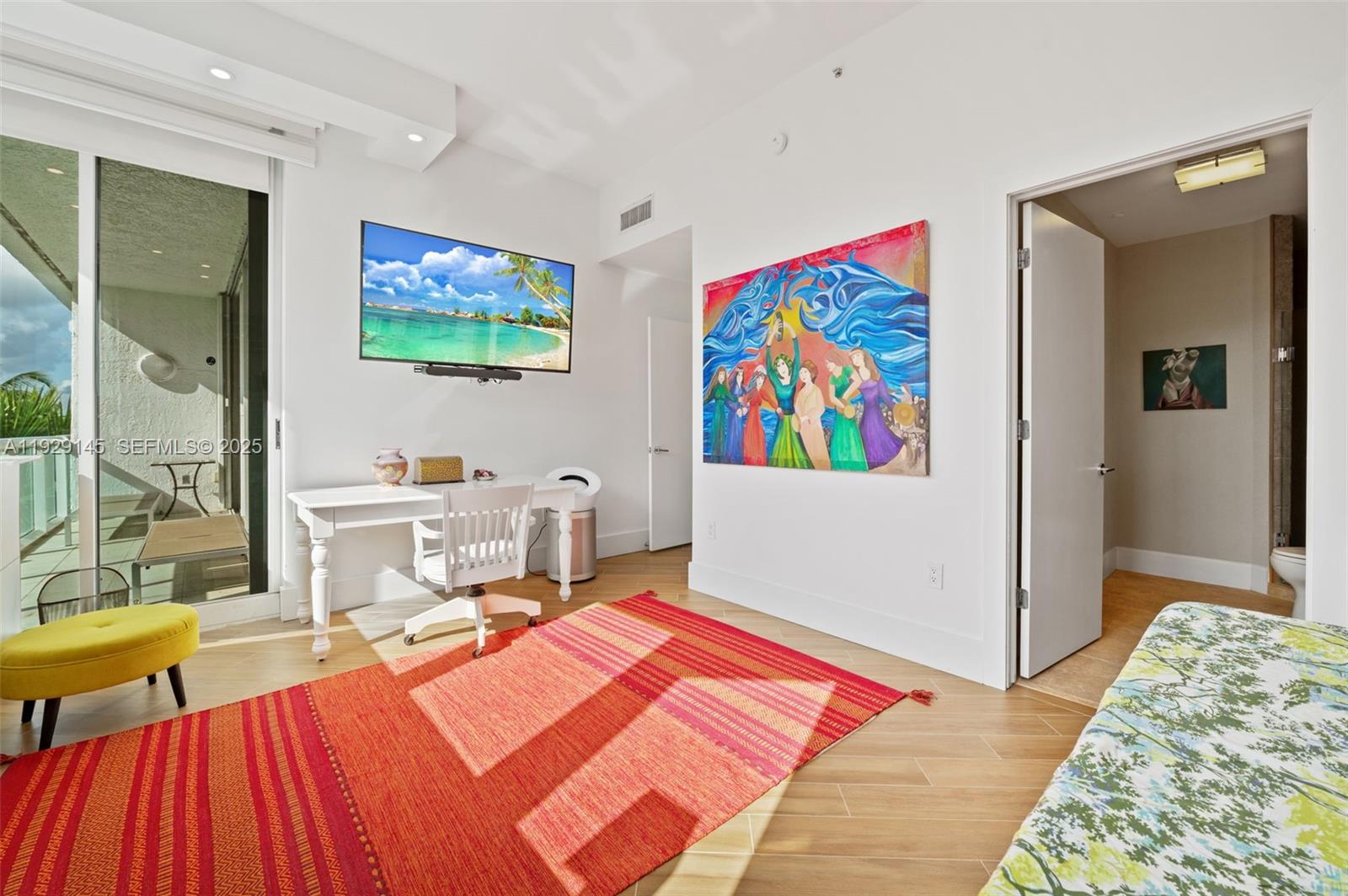 Photo of 16400 Collins Ave  (16400), Sunny Isles Beach, Florida, 33160 - 