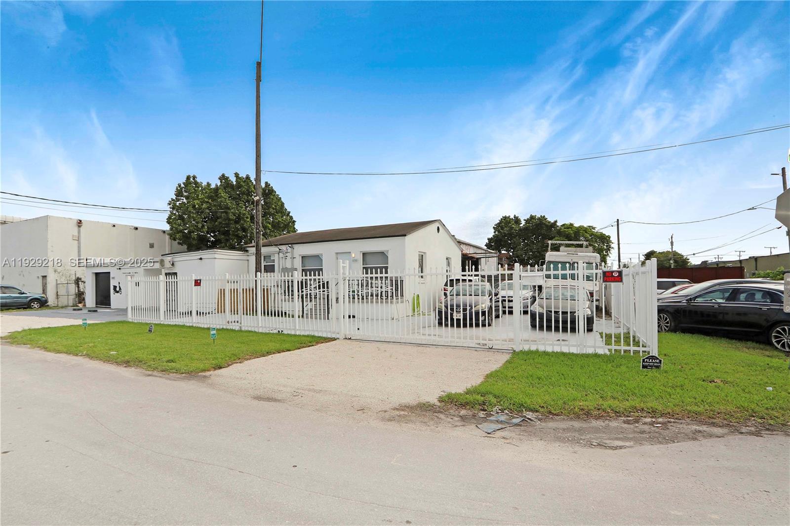 See details / sq. ft. $ 2025-12-11 0 Photo