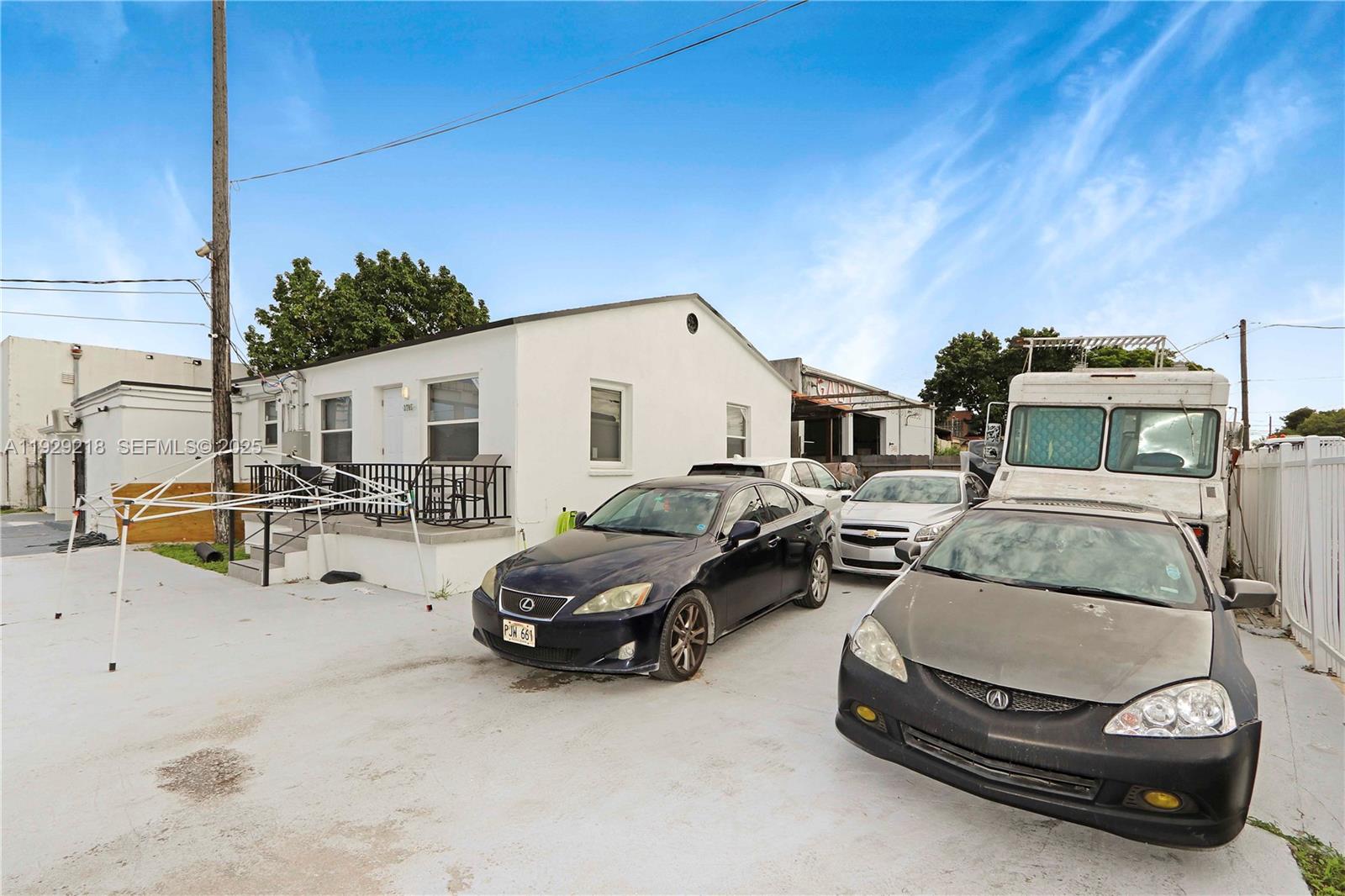 See details / sq. ft. $ 2025-12-11 0 Photo