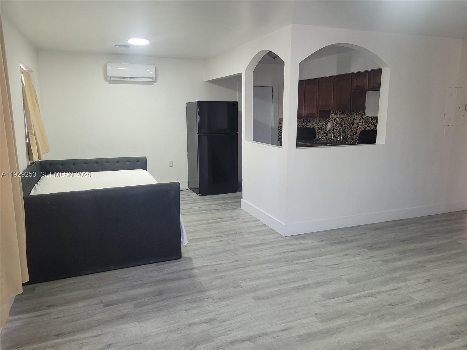   /  1560 sq. ft. $ 2025-12-29 0 foto