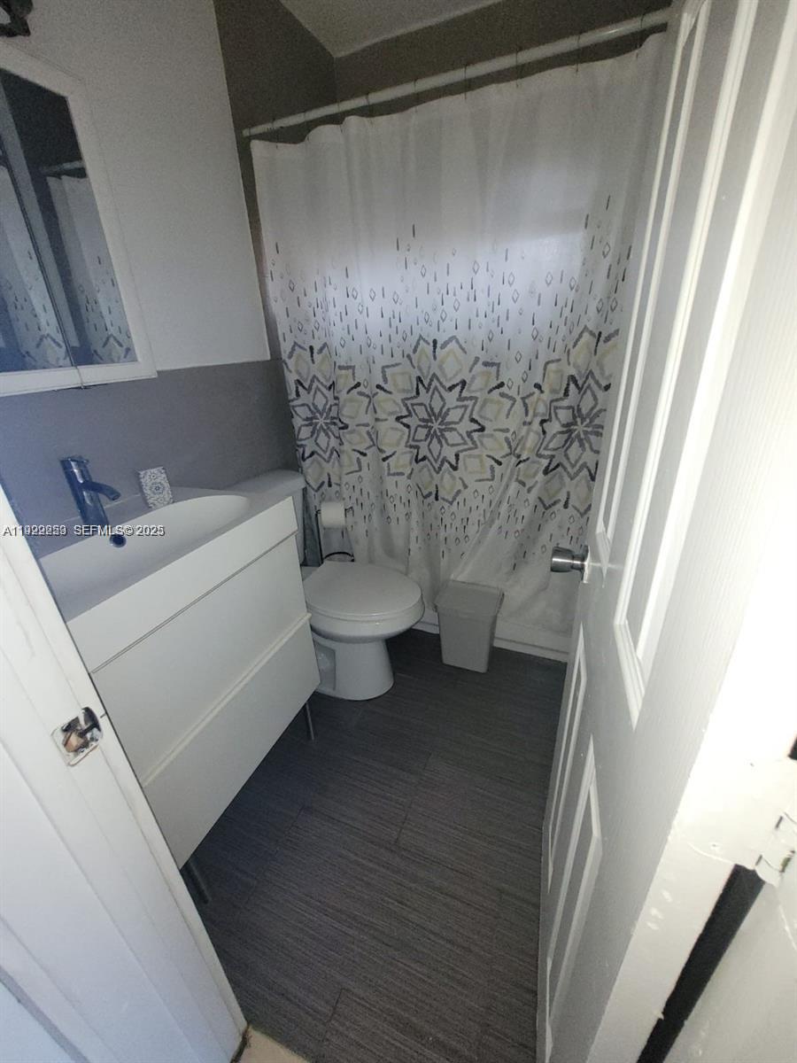   /  1560 sq. ft. $ 2025-12-29 0 foto