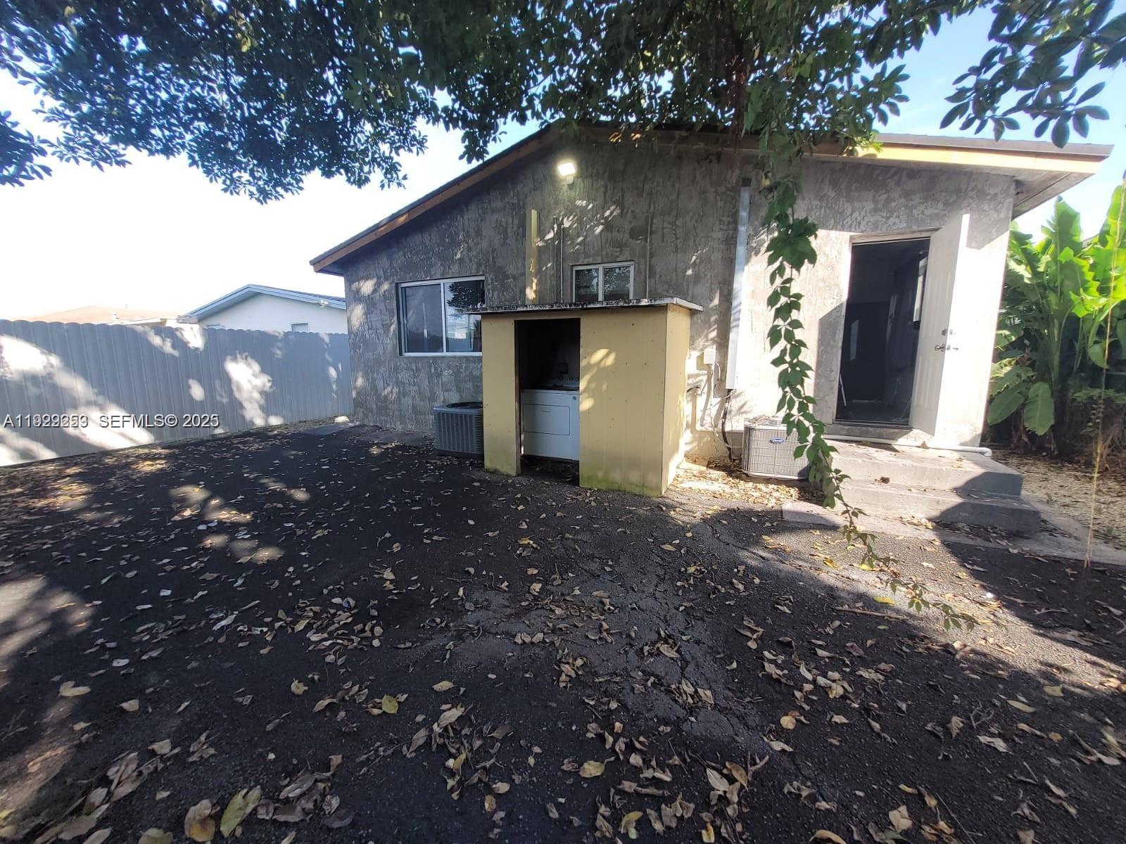   /  1560 sq. ft. $ 2025-12-29 0 foto