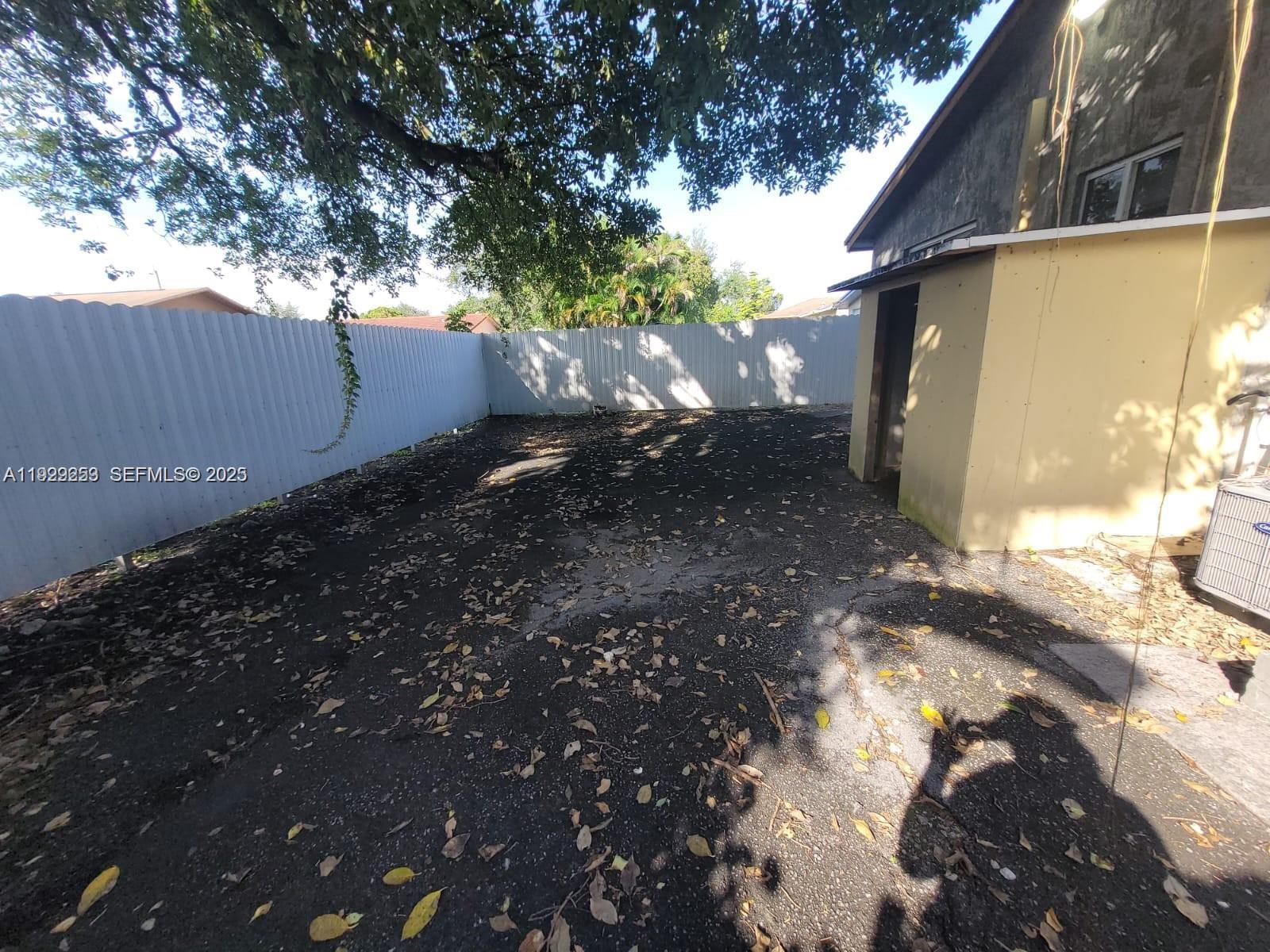   /  1560 sq. ft. $ 2025-12-29 0 foto