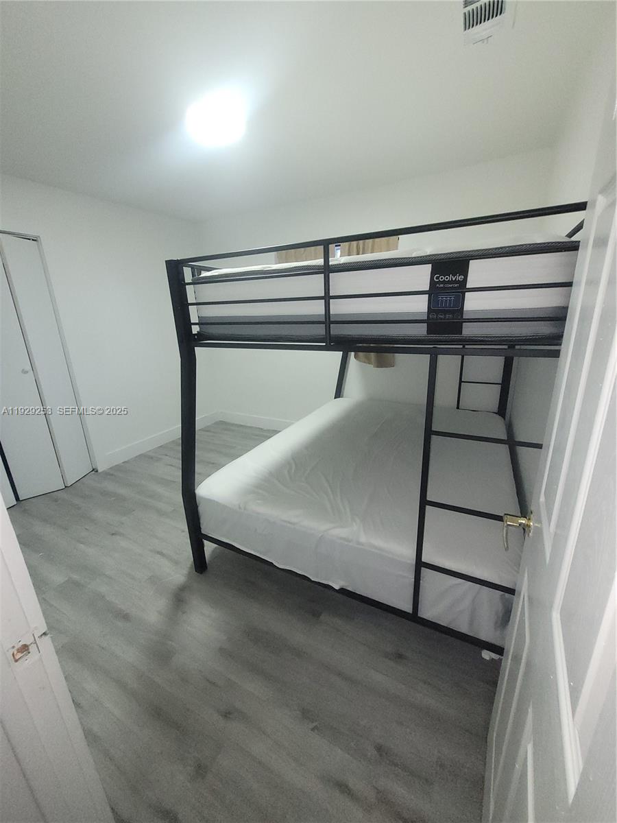   /  1560 sq. ft. $ 2025-12-29 0 foto