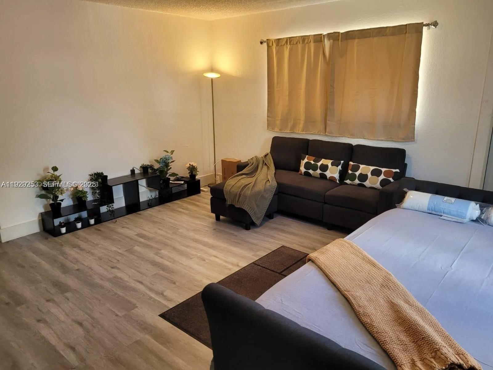   /  1560 sq. ft. $ 2025-12-29 0 foto