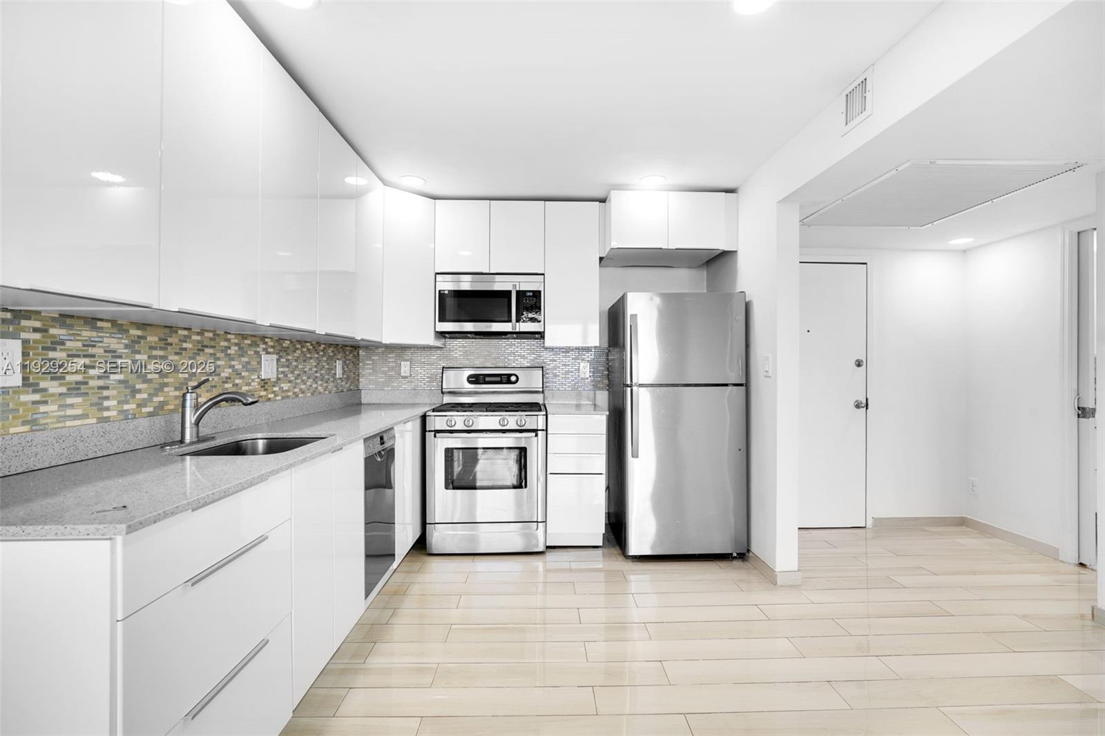 Photo of 2030 Ocean Dr  #1817, Hallandale Beach, Florida, 33009 - 