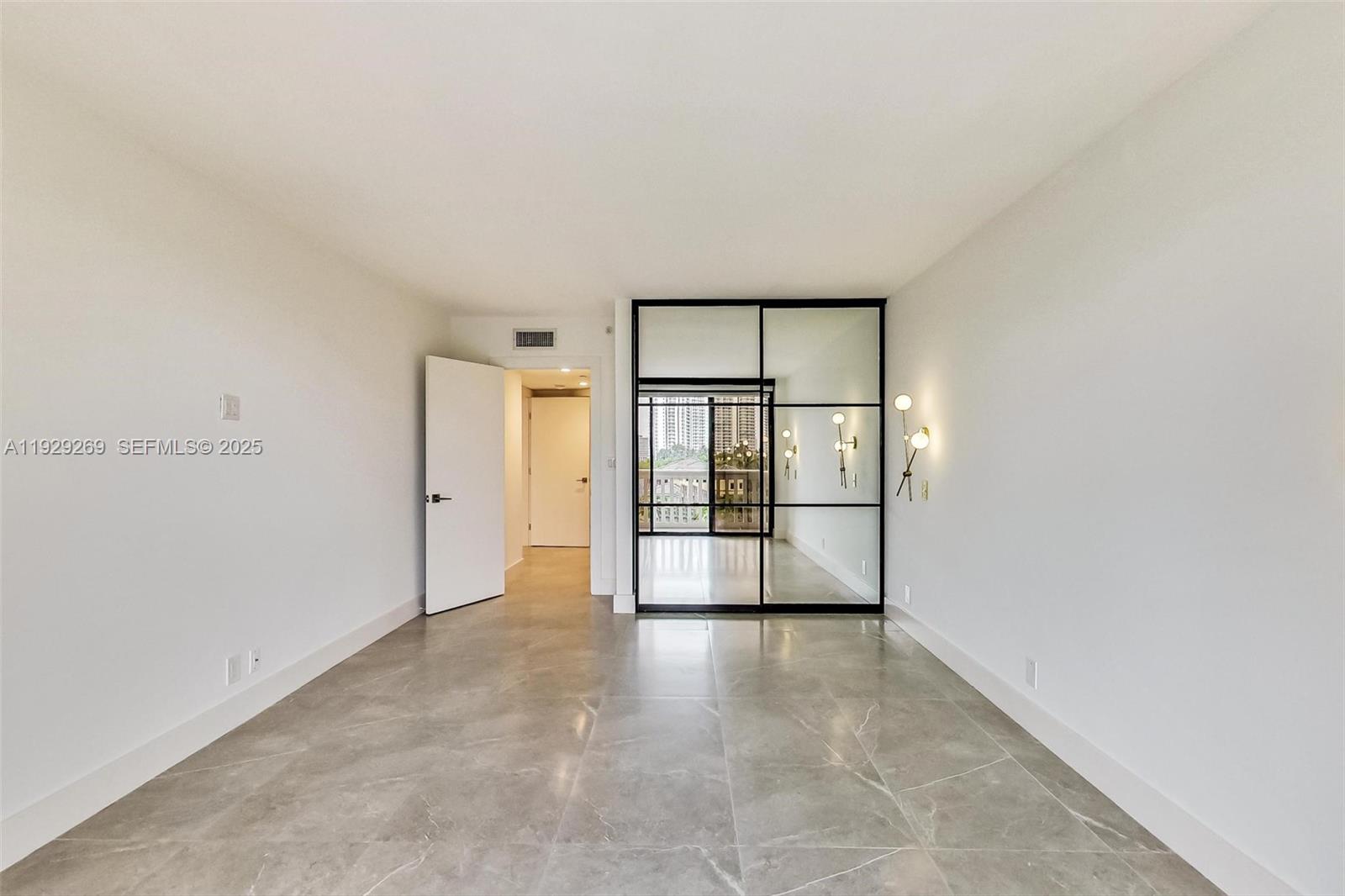 506 3 / 3 1520 кв.футов $ 2025-12-11 0 Фото