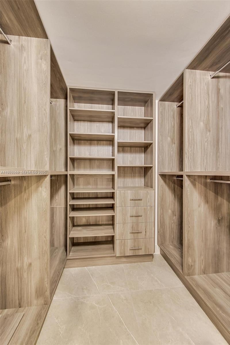 506 3 / 3 1520 кв.футов $ 2025-12-11 0 Фото