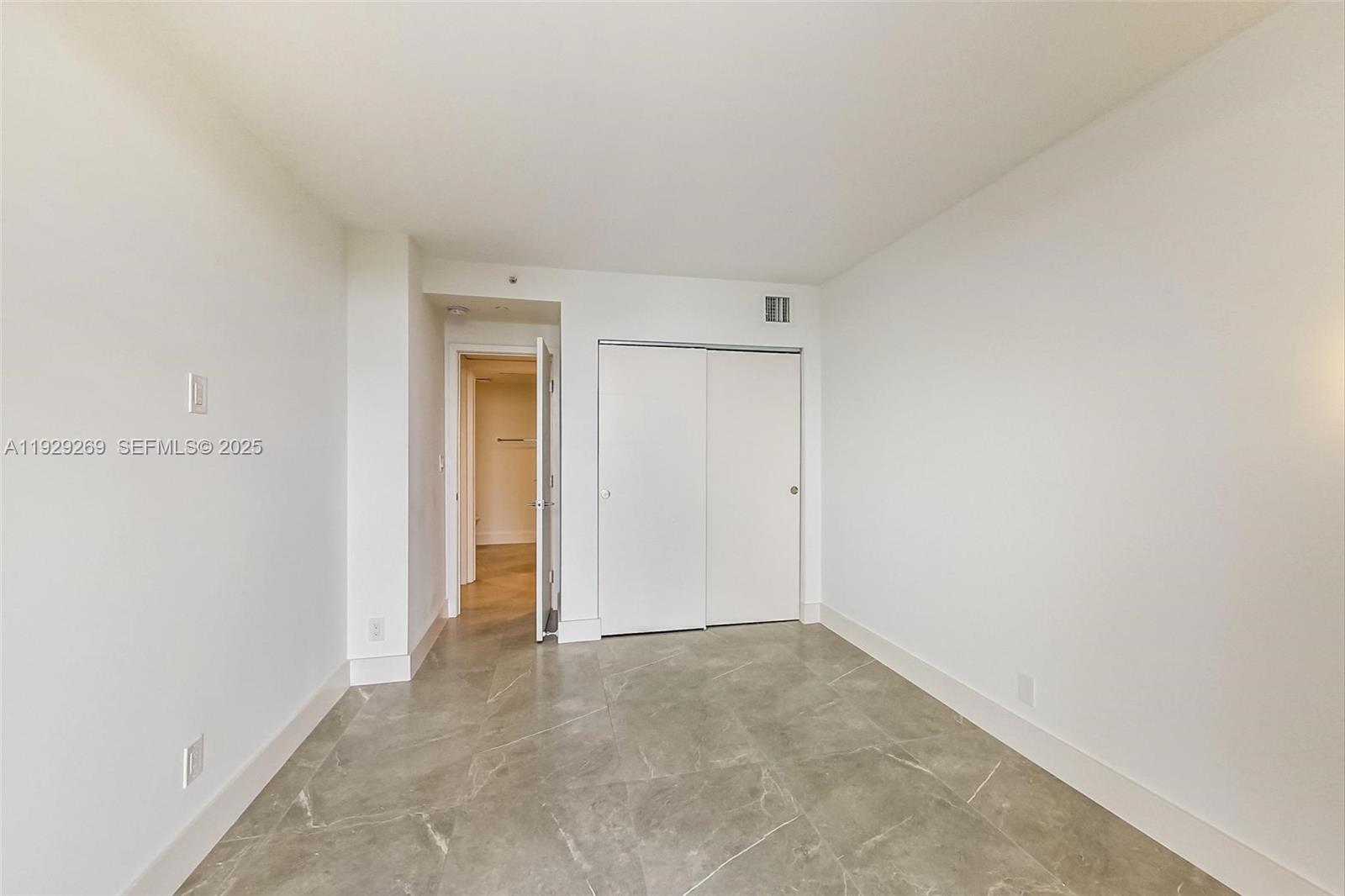 506 3 / 3 1520 кв.футов $ 2025-12-11 0 Фото