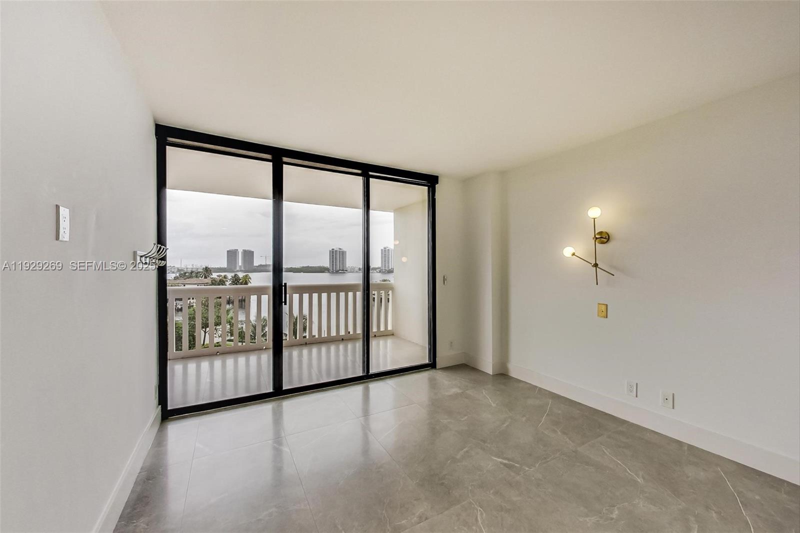 506 3 / 3 1520 кв.футов $ 2025-12-11 0 Фото