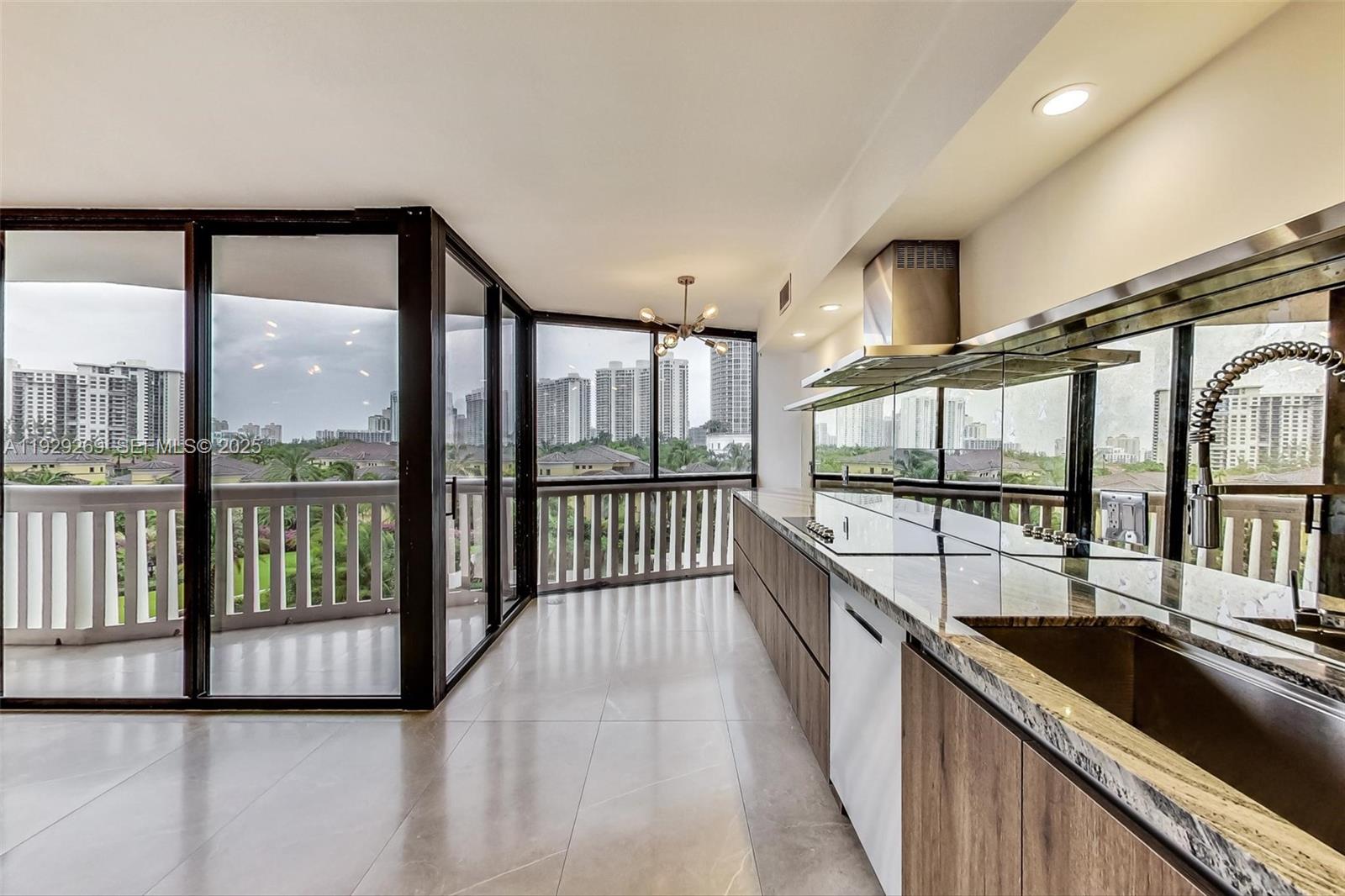 506 3 / 3 1520 кв.футов $ 2025-12-11 0 Фото