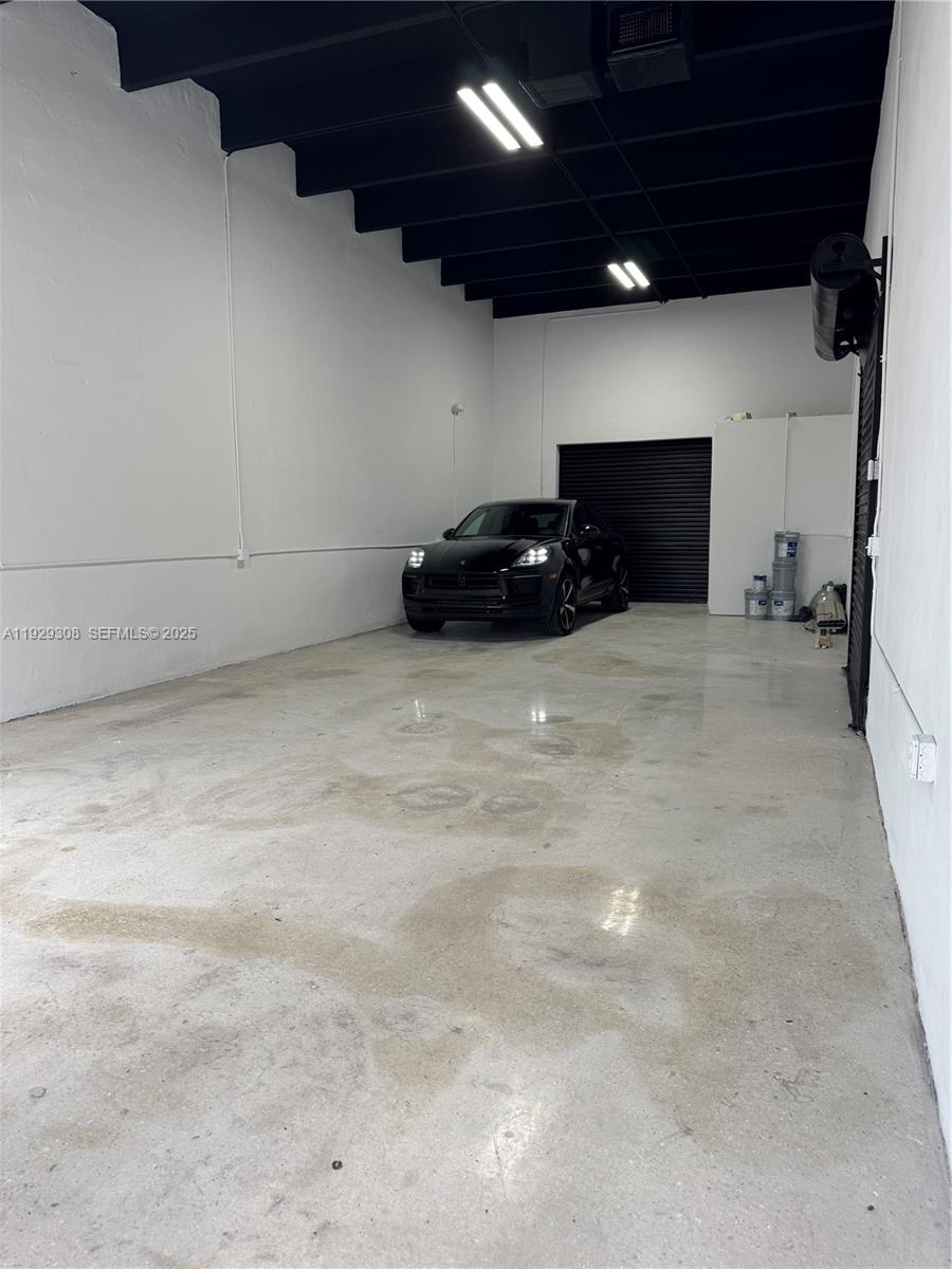 See details / sq. ft. $ 2025-12-11 0 Photo