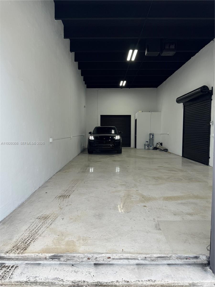 See details / sq. ft. $ 2025-12-11 0 Photo