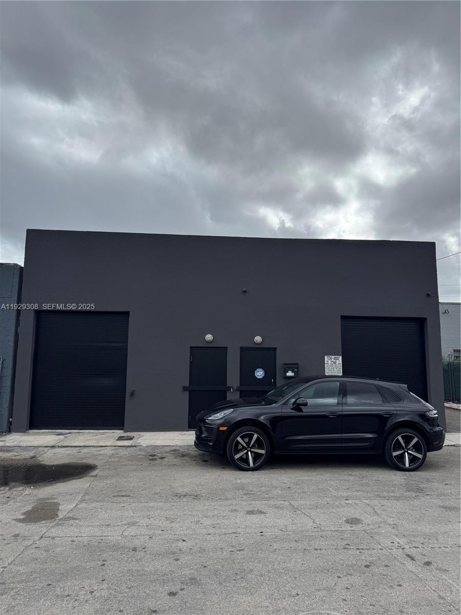 See details / sq. ft. $ 2025-12-11 0 Photo