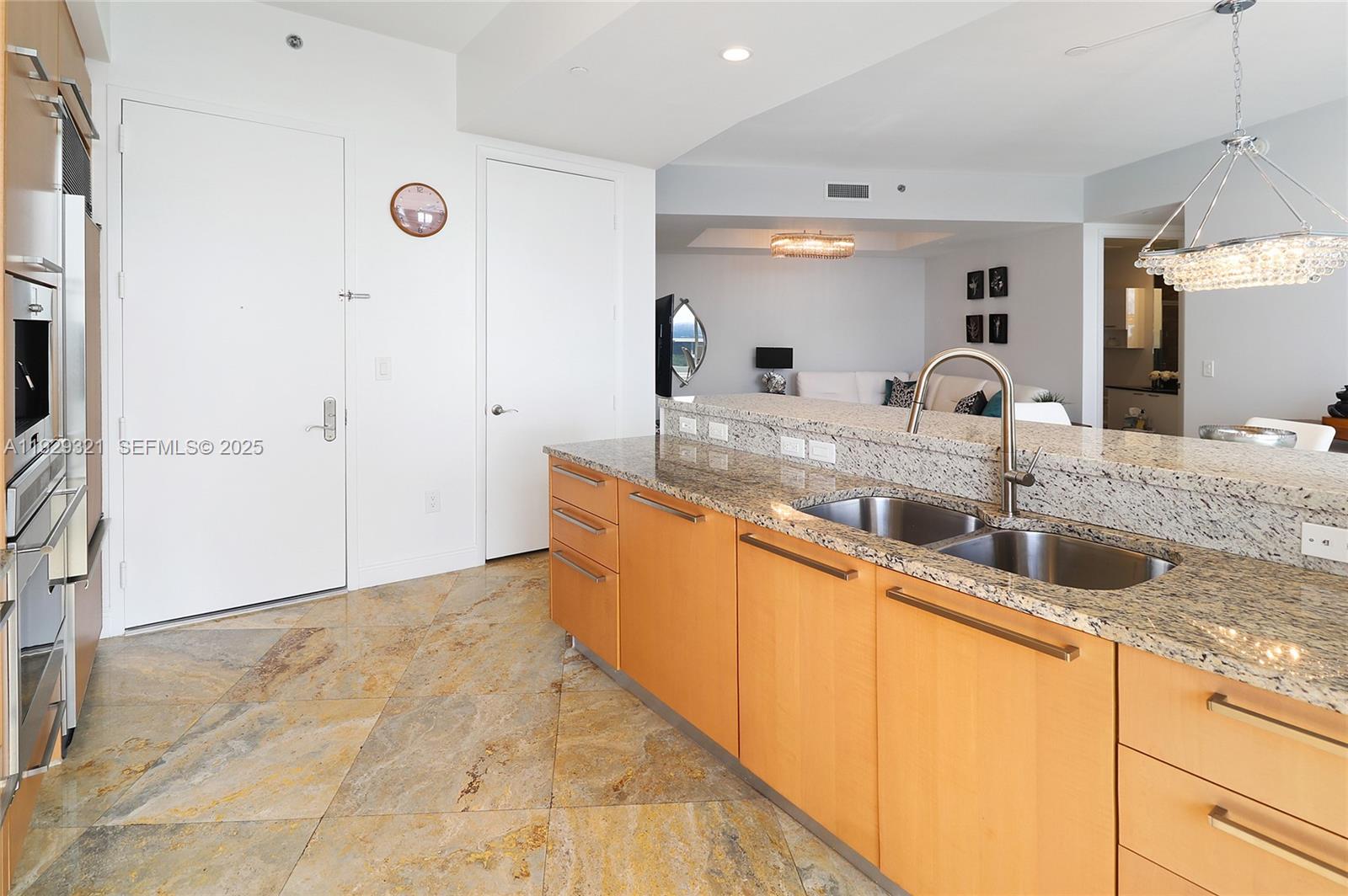 Ver detalles 3005 2 / 2 1435 sq. ft. $ 2025-12-11 0 foto