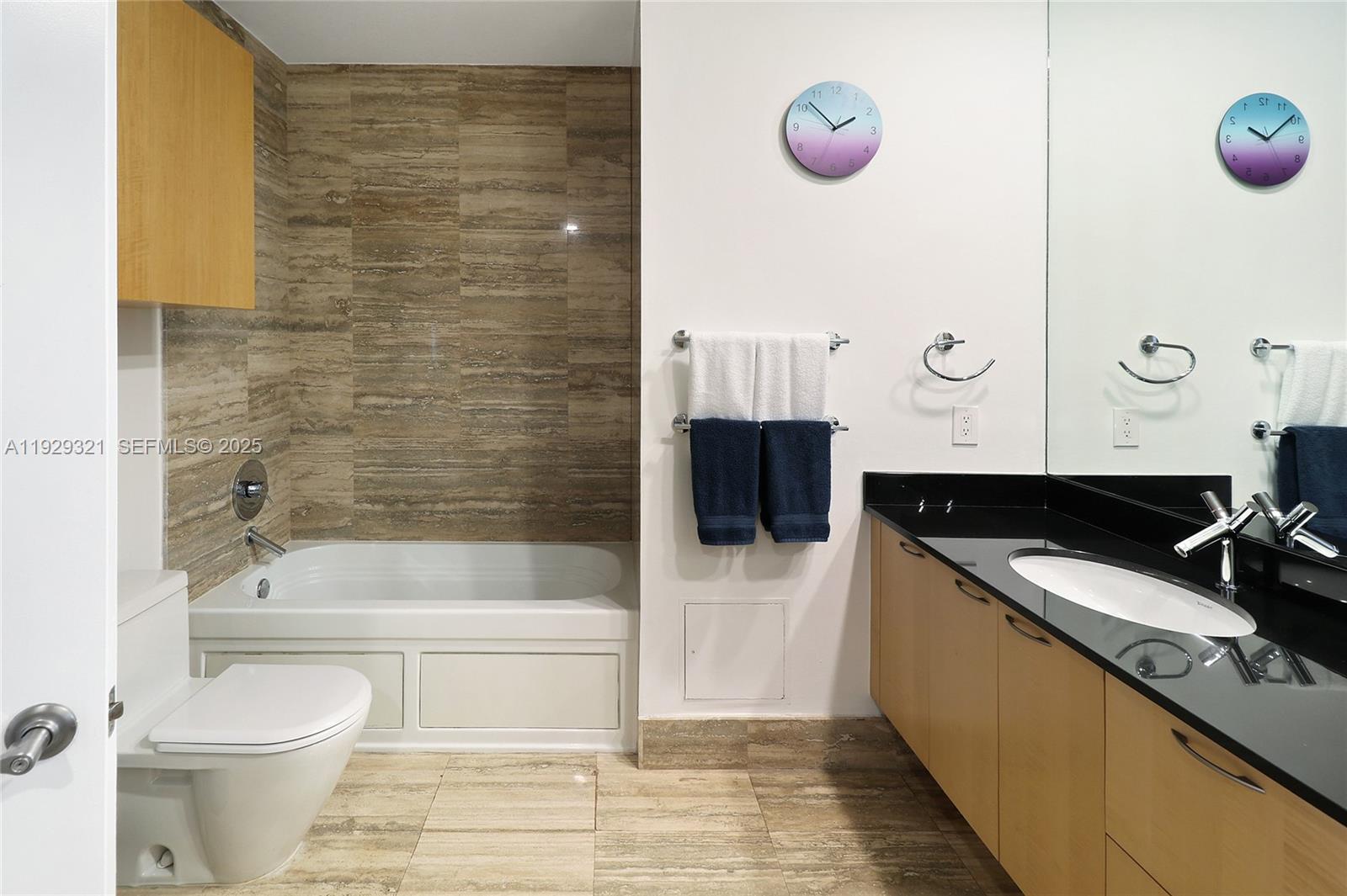 Ver detalles 3005 2 / 2 1435 sq. ft. $ 2025-12-11 0 foto