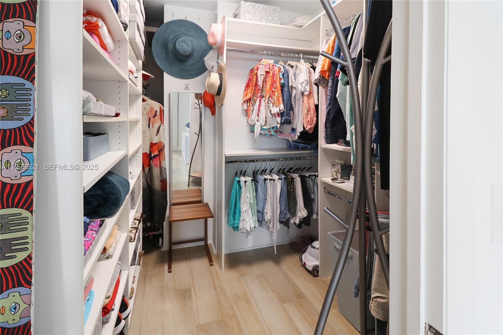 Ver detalles 3005 2 / 2 1435 sq. ft. $ 2025-12-11 0 foto