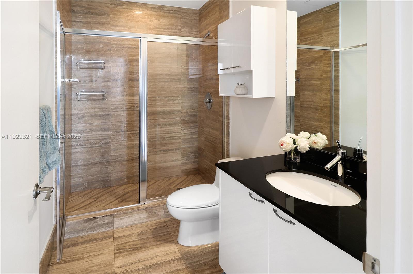 Ver detalles 3005 2 / 2 1435 sq. ft. $ 2025-12-11 0 foto