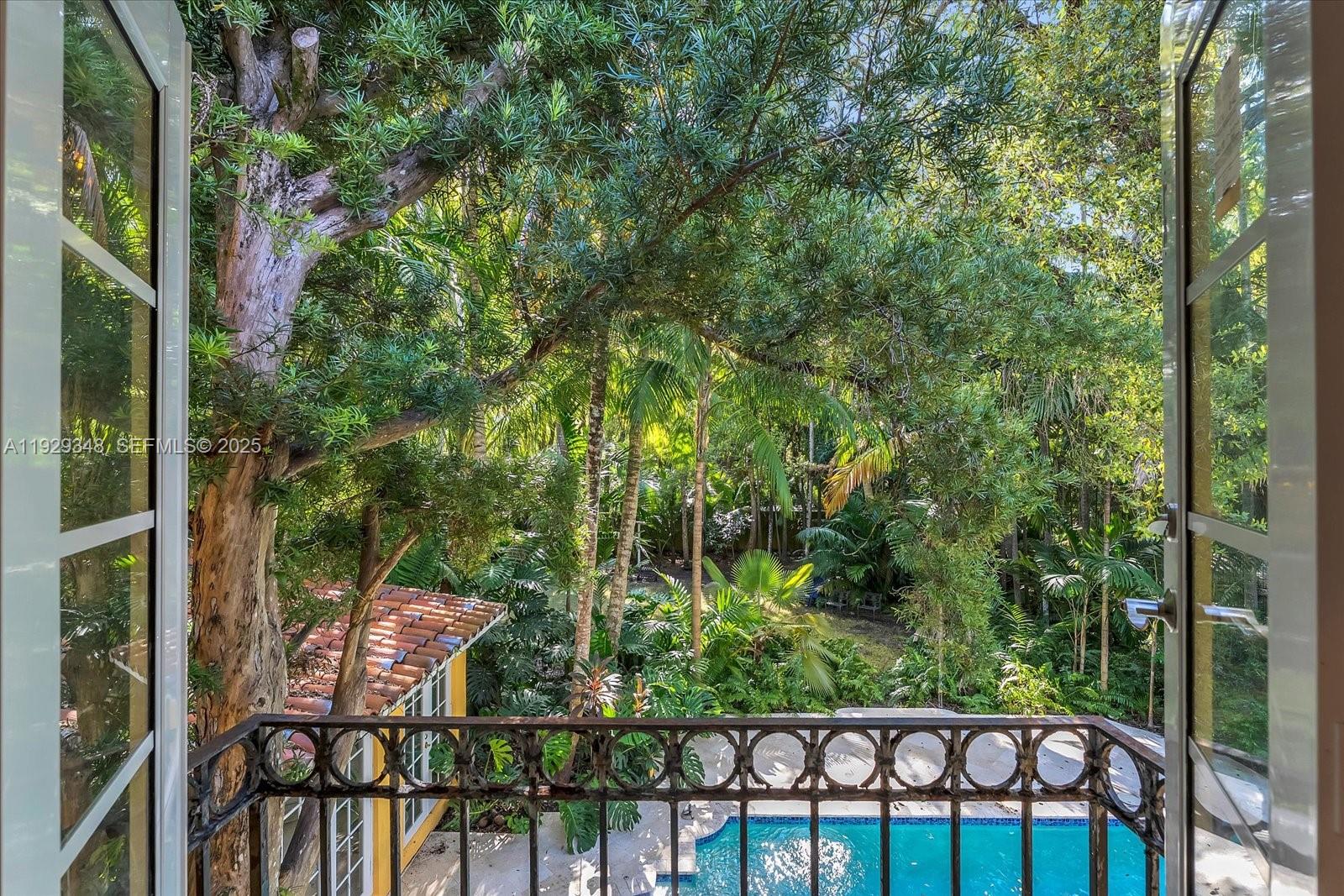 See details / sq. ft. $ 2025-12-11 0 Photo