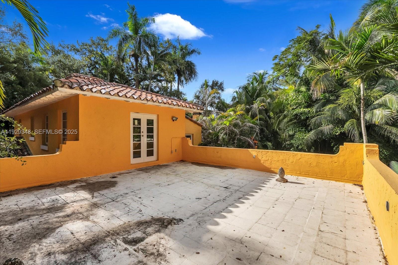 See details / sq. ft. $ 2025-12-11 0 Photo