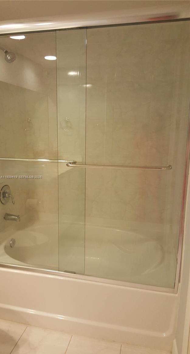 Photo of #827, Aventura, Florida, 33180 -